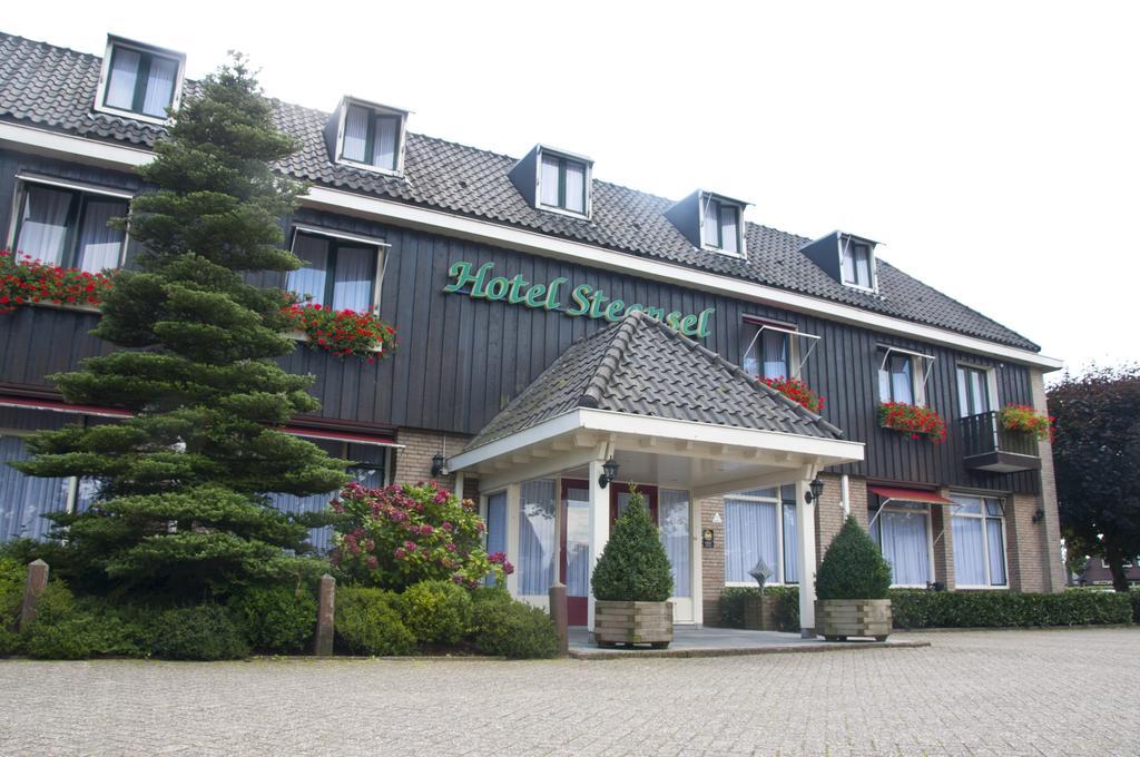 Hotel Steensel Exterior foto
